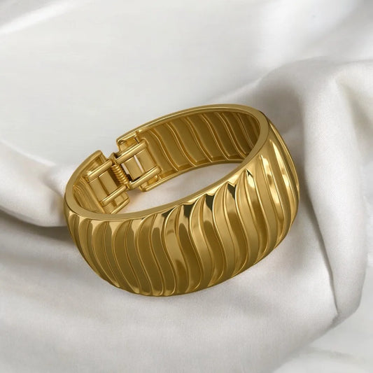 18KT Gold Plated Bold Wave Luxe Bracelet Cuff