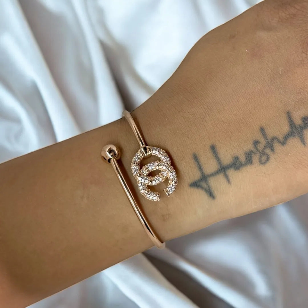 Chic Bloom Crystal Bangle