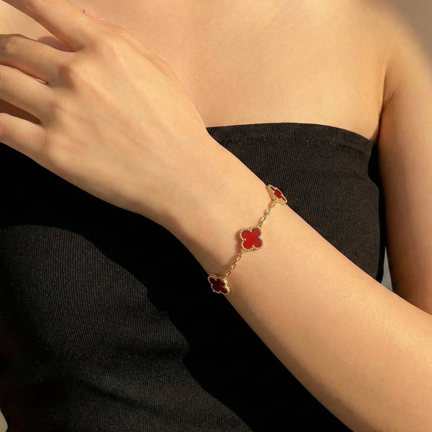 Elegance Red Clover Bracelet