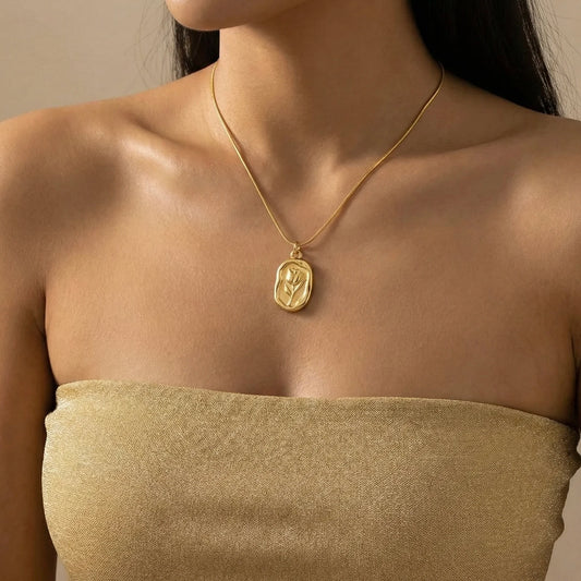 18KT Gold Plated Vintage Petal Necklace