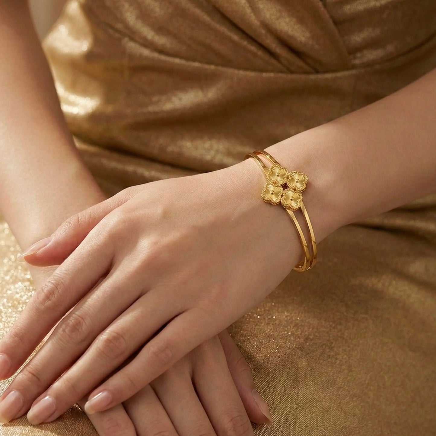 Royal Floral Clover Bangle