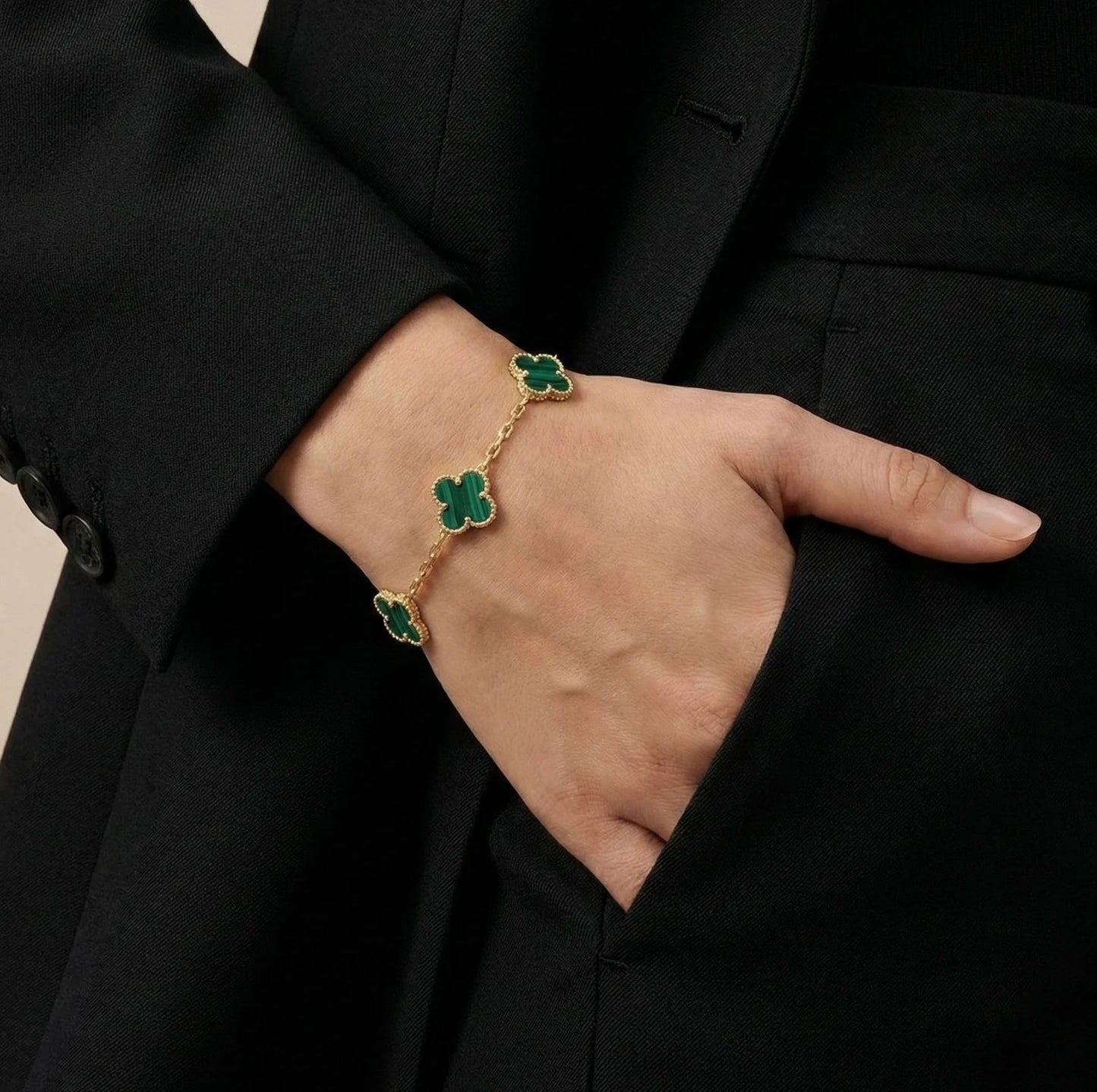 18Kt Gold Plated Green Crystal Pendant & Clover Bracelet Set