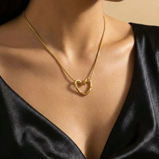 18KT Gold Plated Tied Heart Pendant Necklace