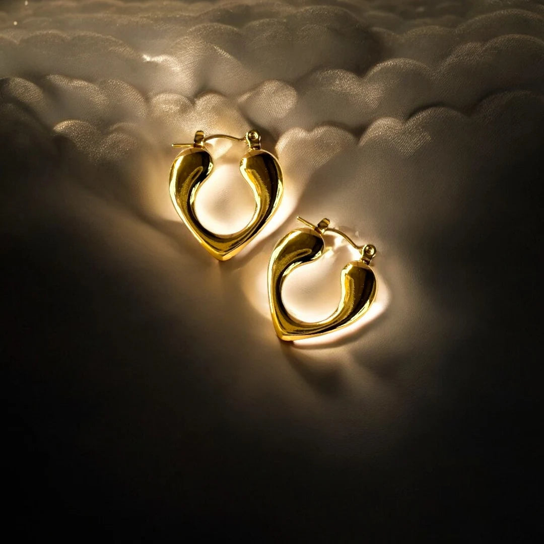 Curvy Heart Hoops – 18K Gold Plated