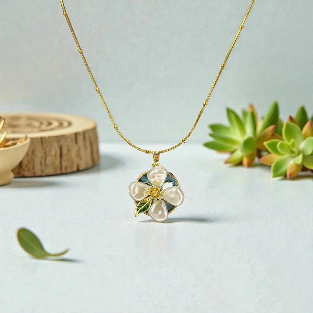 Pearl Petal Bloom Necklace