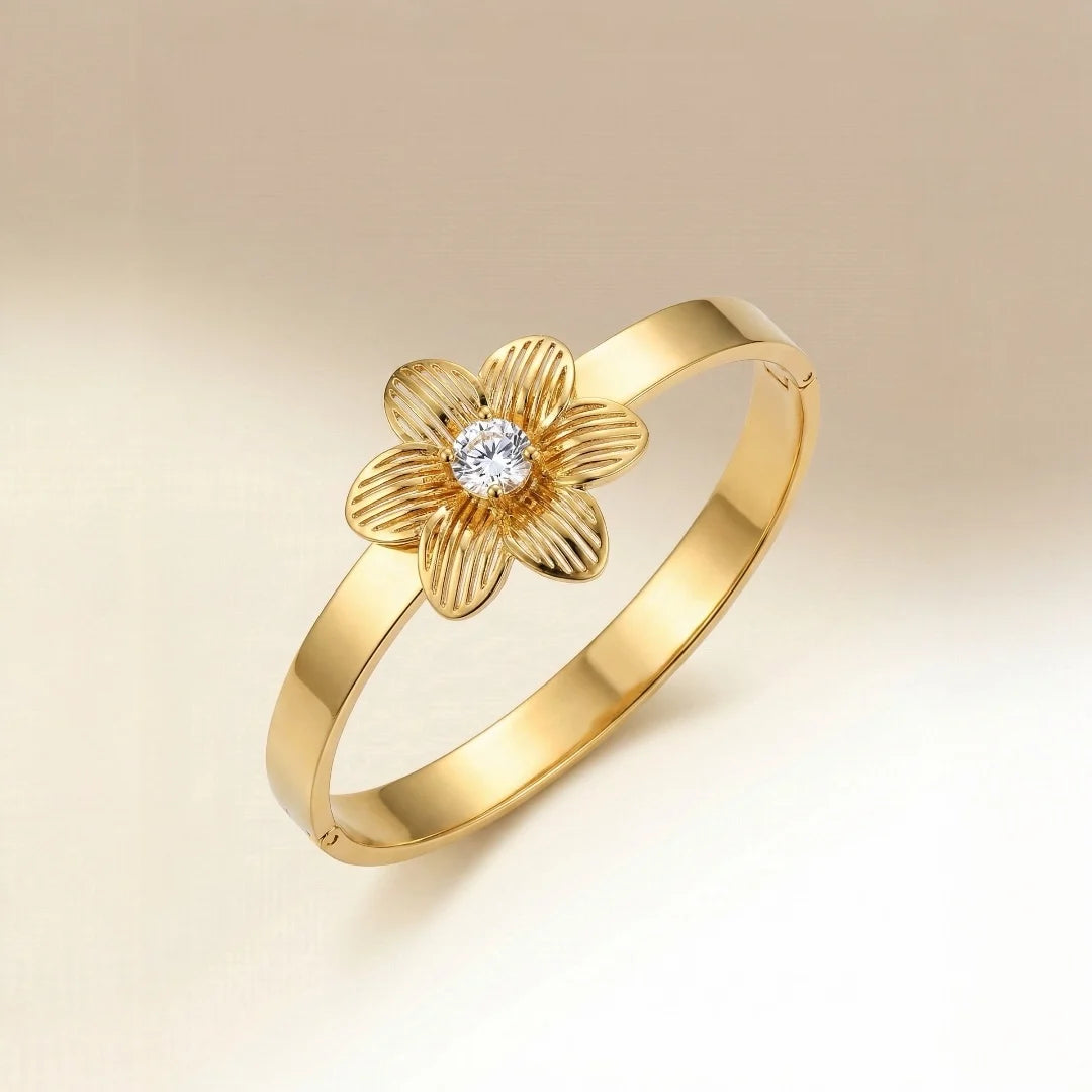 Freecus Flower Bangle (Gold)【Luxe】 18KT Gold Plated Blooming Luxe Flower Bangle Bracelet – JYARSH