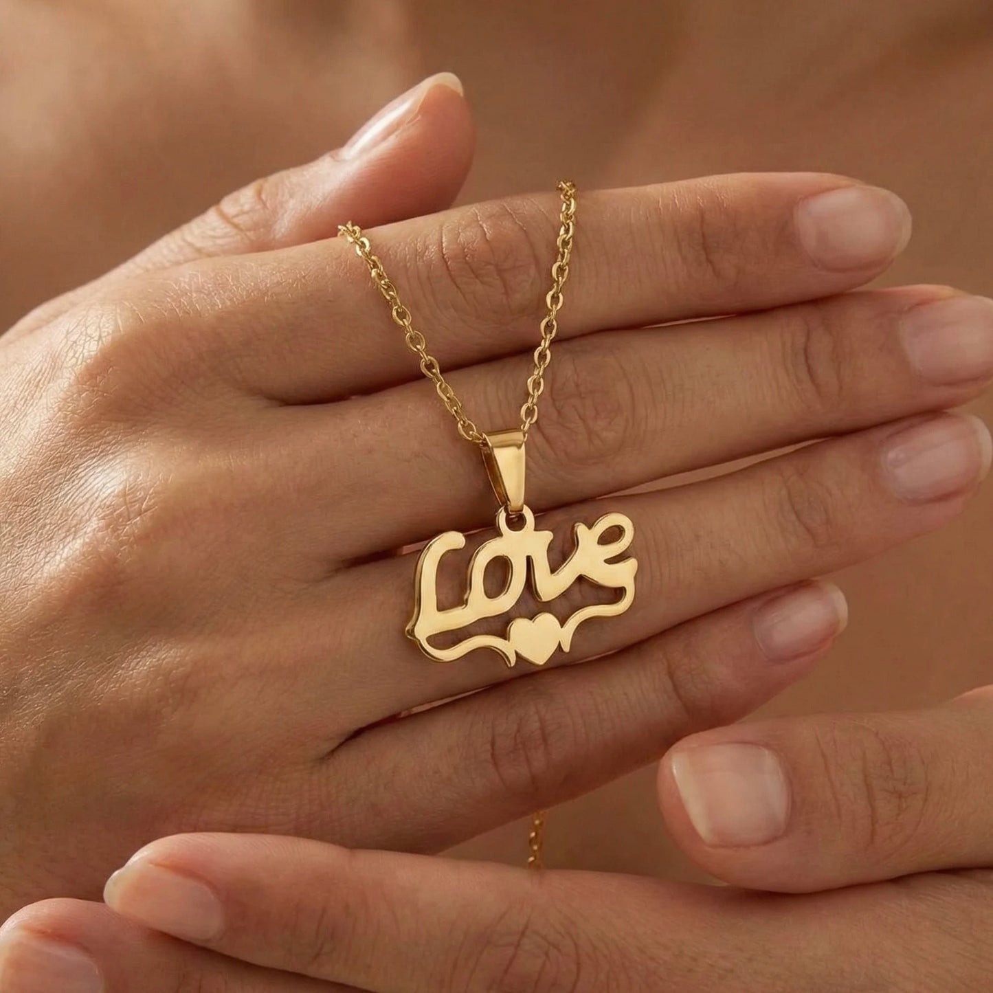 18KT Gold Plated Heartfelt Love Pendant & Studs