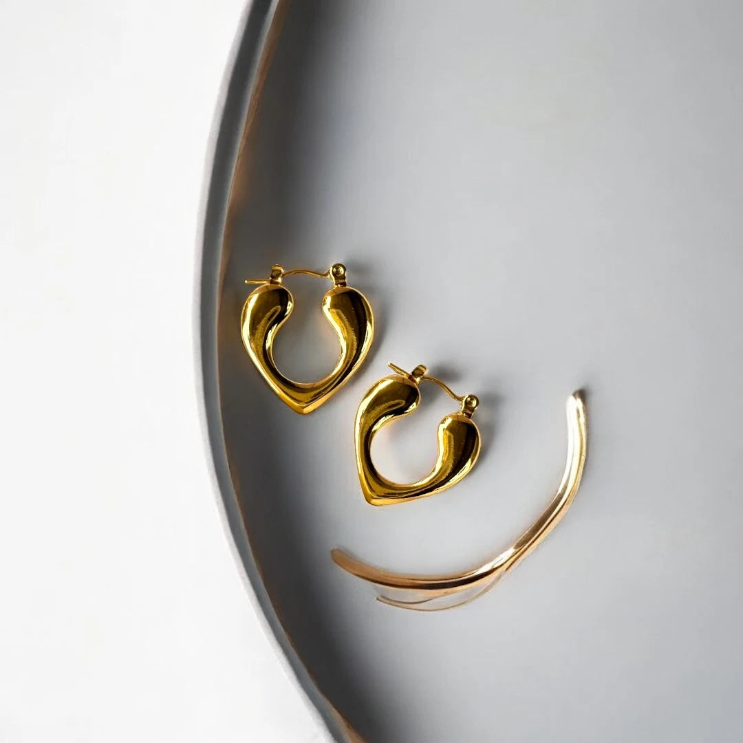 Curvy Heart Hoops – 18K Gold Plated