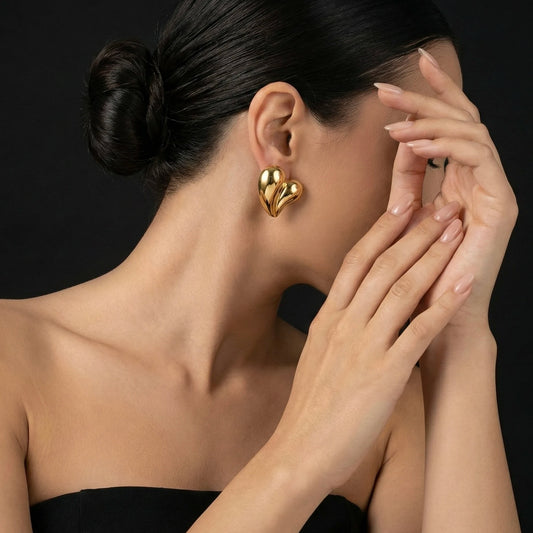 18KT Gold Plated Minimal Heart Curve Studs