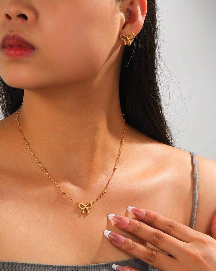 Sweetheart Bow Pendant