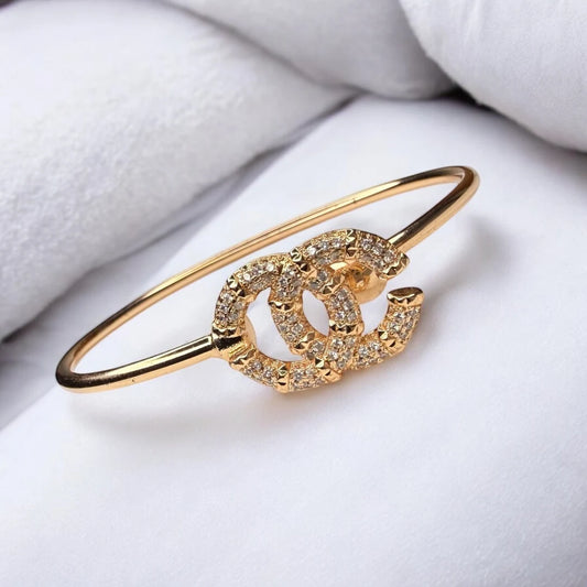 Chic Bloom Crystal Bangle