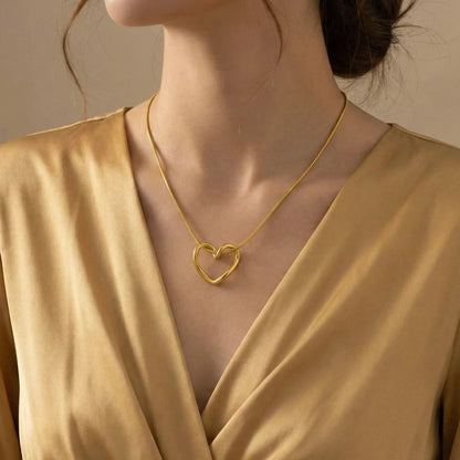 18KT Gold Plated Tied Heart Pendant Necklace