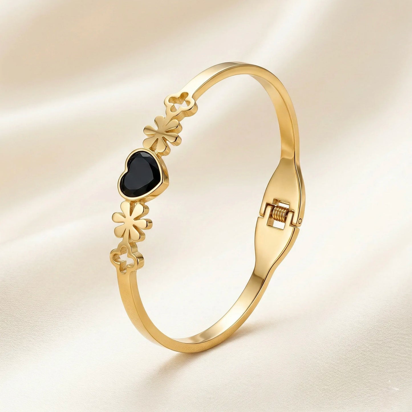 18Kt Gold Plated Black Heart Charm Bracelet