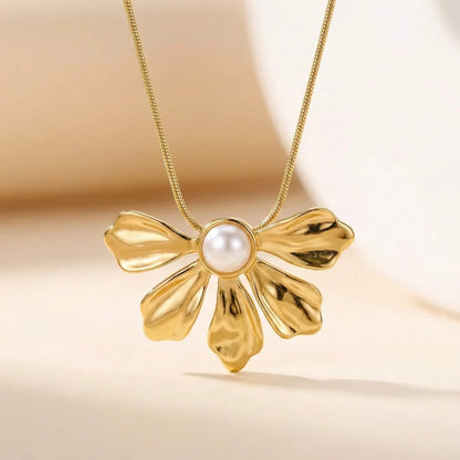 18KT Gold Plated Dainty Pearl Petal Pendant Necklace