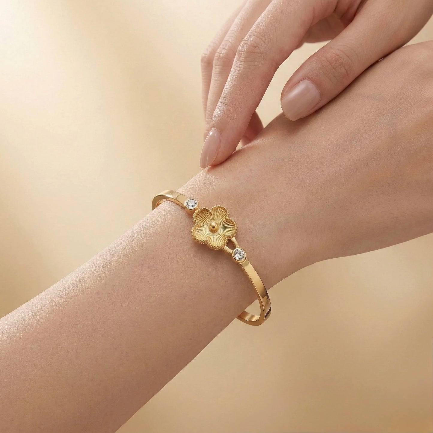 18Kt Gold Plated Daisy CZ Minimal Bracelet