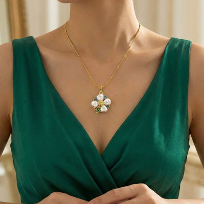 18KT Gold Plated Pearl Petal Bloom Necklace