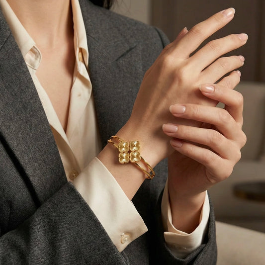 18KT Gold Plated Royal Floral Clover Bangle Bracelet