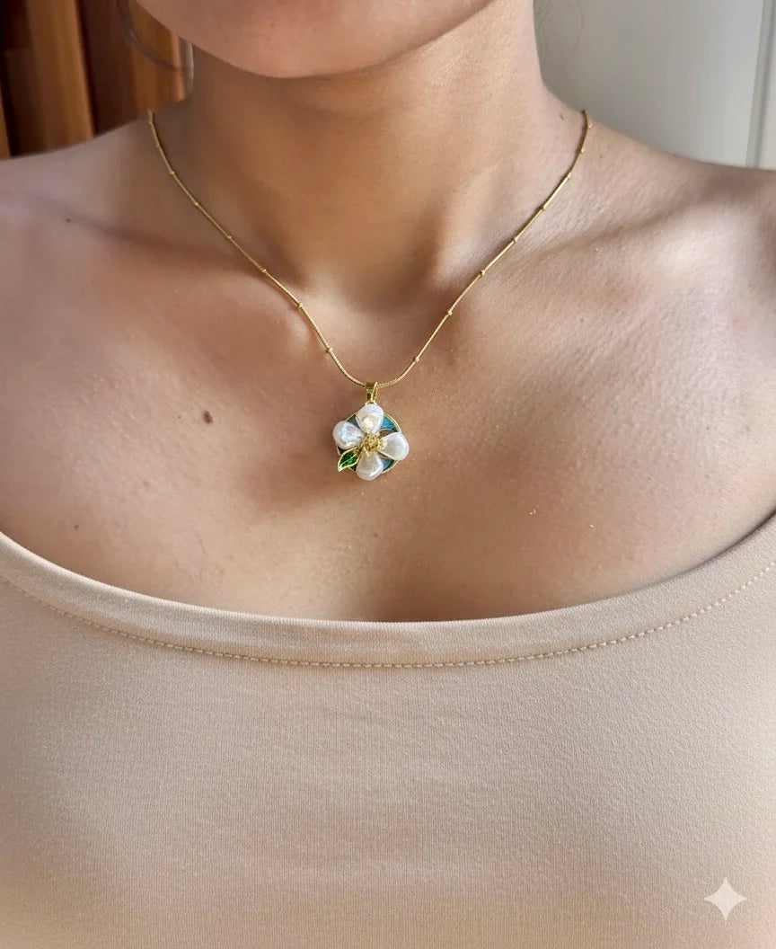 Pearl Petal Bloom Necklace