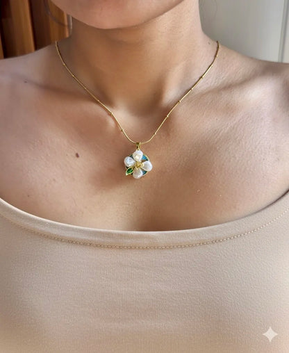 Pearl Petal Bloom Necklace