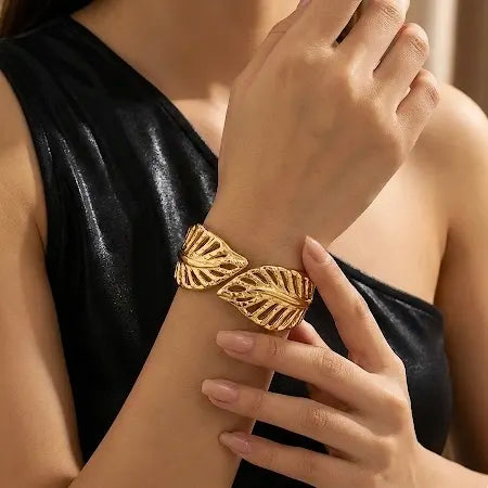 18KT Gold Plated Leaf Embrace Bracelet Cuff