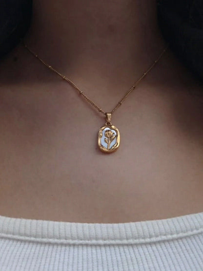 Timeless Petal Glow Pendant