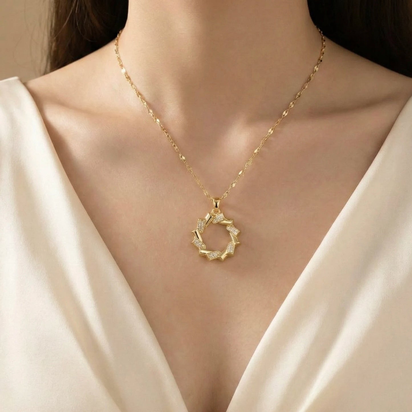 18KT Gold Plated Halo Sparkle Pendant