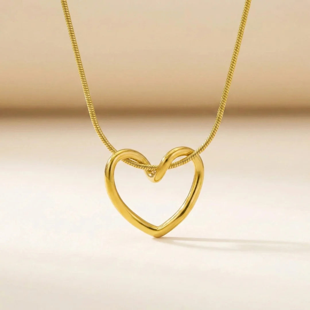 18KT Gold Plated Tied Heart Pendant Necklace