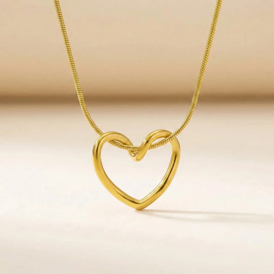 18KT Gold Plated Tied Heart Pendant Necklace