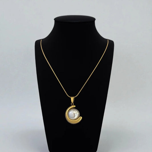 Moonlit Pearl Glow Pendant