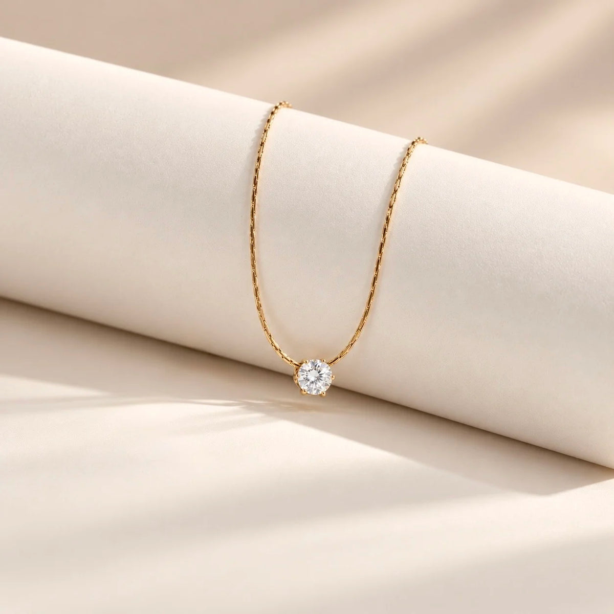 18Kt Gold Plated Round Cut Solitaire Pendant Necklace