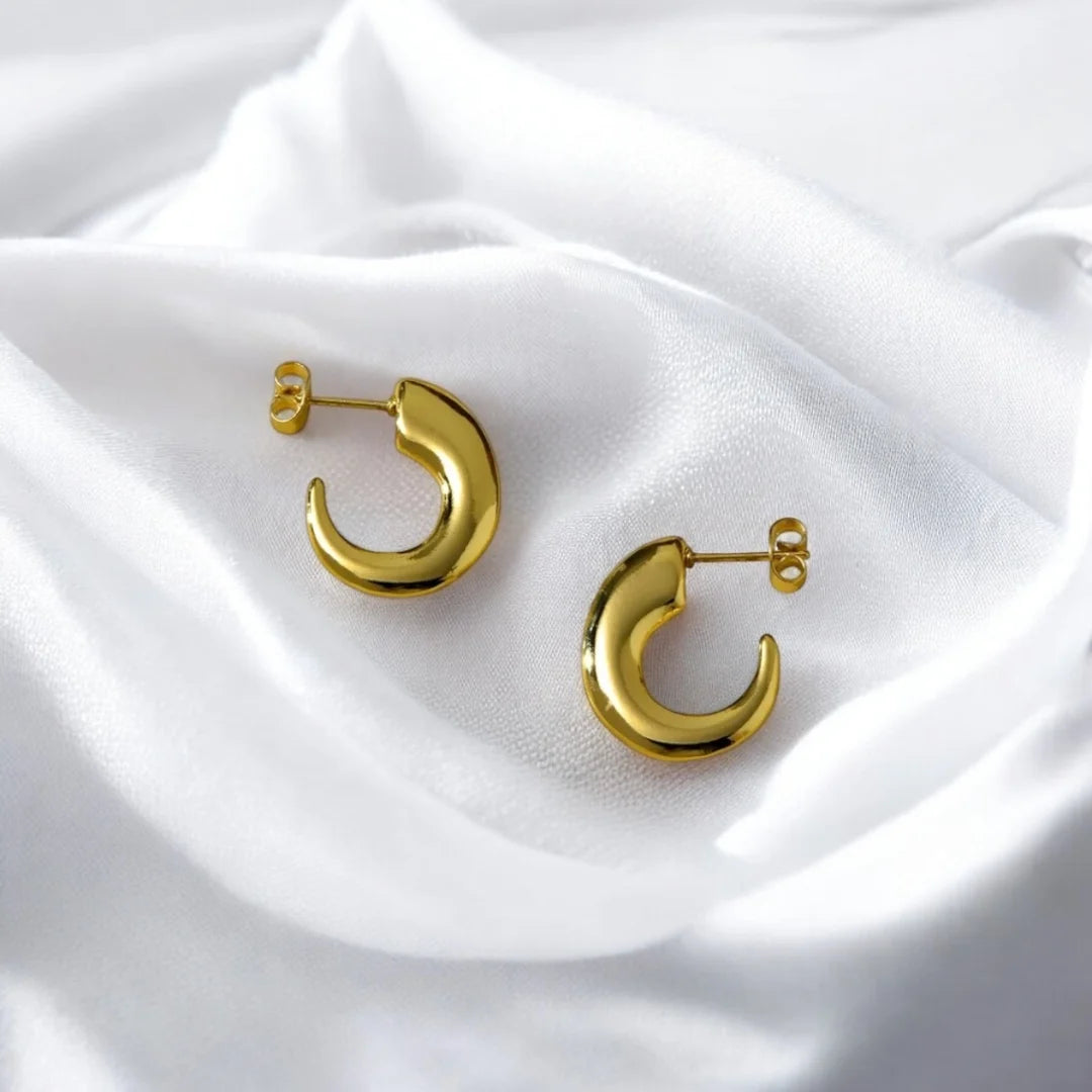 Chic Gold Chunky Hoops