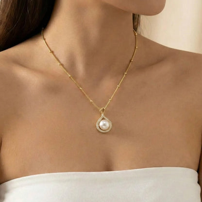 18KT Gold Plated The Classic Teardrop Pearl Necklace