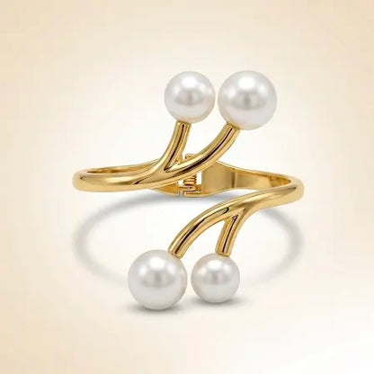 Contemporary Chic Pearl Bracelet