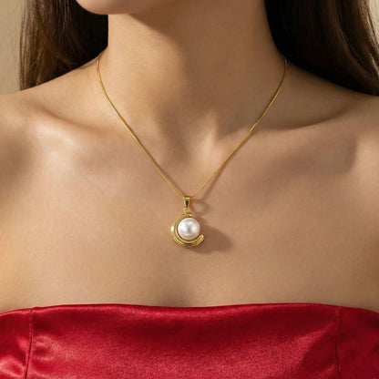 18KT Gold Plated Moonlit Pearl Glow Pendant