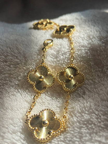Vintage Golden Clover Bracelet