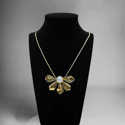 Dainty Pearl Petal Pendant Necklace