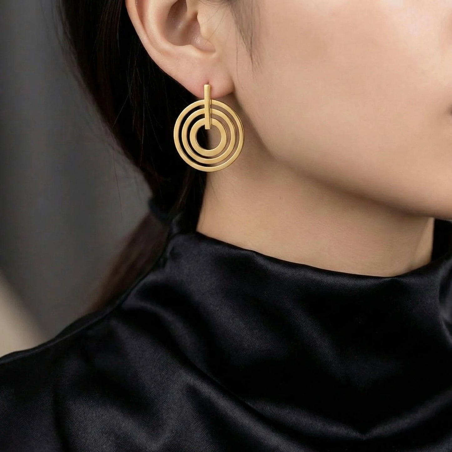 18KT Gold Plated Bold Geometric Circle Earrings