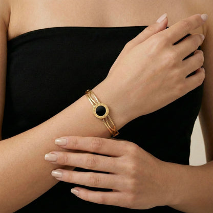 18Kt Gold Plated Elegant Black Dial Bracelet
