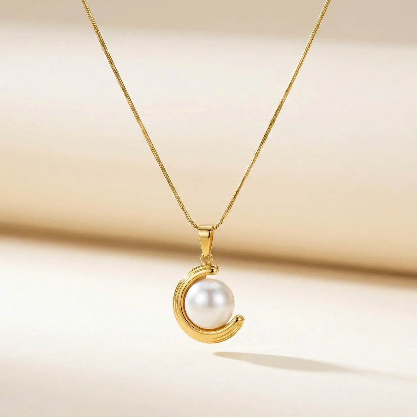 18KT Gold Plated Moonlit Pearl Glow Pendant