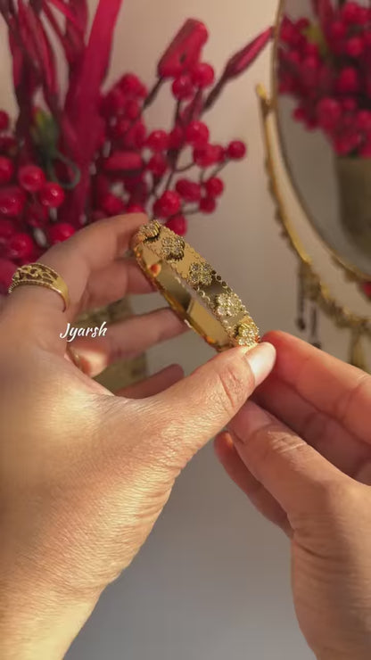 18KT Gold Plated Antique Luxe Floral Kada