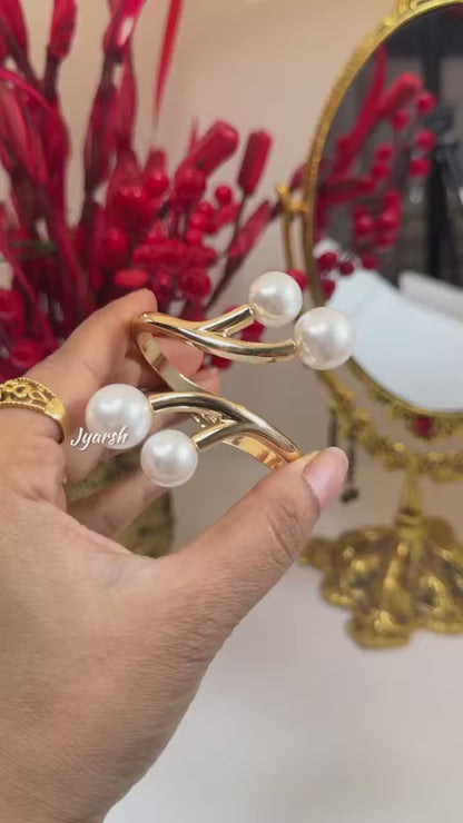 18KT Gold Plated Contemporary Chic Pearl Bracelet