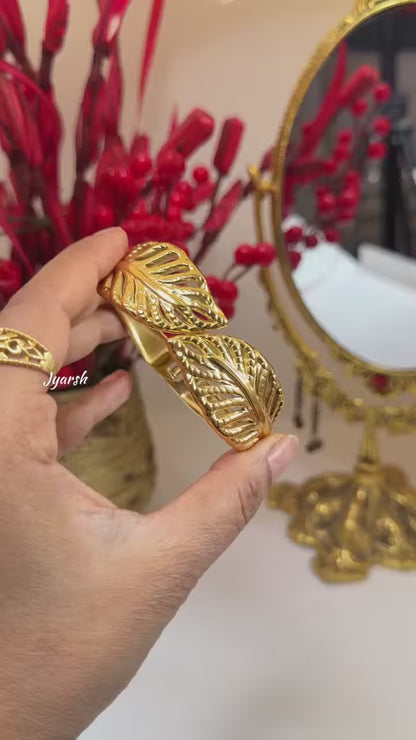 18KT Gold Plated Leaf Embrace Bracelet Cuff