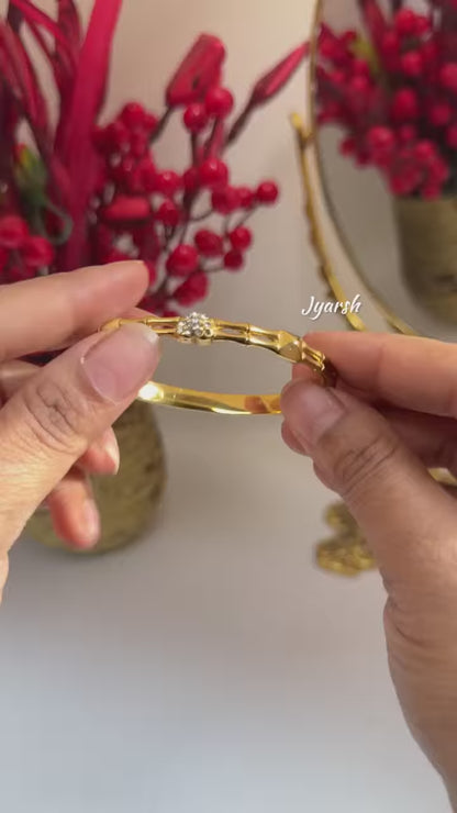 18KT Gold Plated Luxe Heartline Bracelet