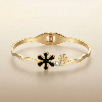 18Kt Gold Plated Minimal Floral Bangle Bracelet