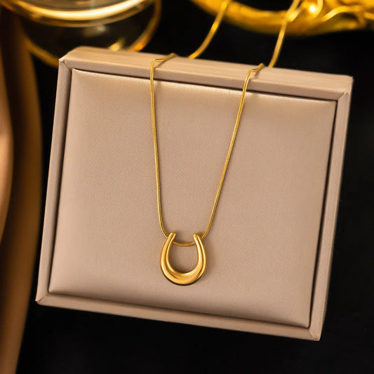 U-Shape Glow Chain Pendant Necklace