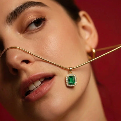 18Kt Gold Plated Emerald Green Crystal Pendant Necklace