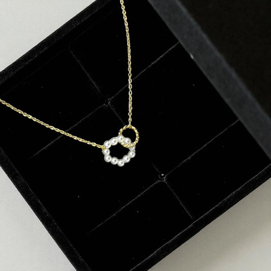 Twin Ring Charm Pearl Necklace