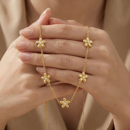 18Kt Gold Plated Daisy Sparkle Necklace