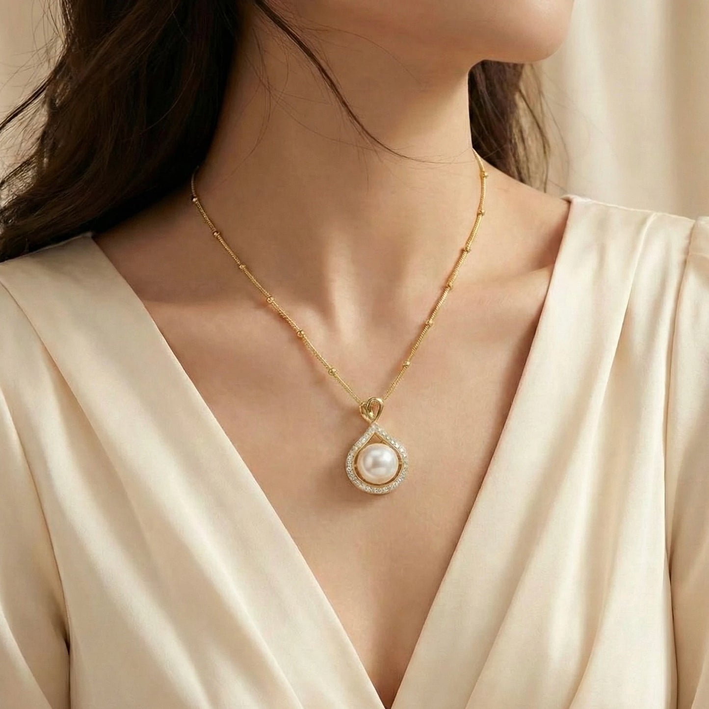 18KT Gold Plated The Classic Teardrop Pearl Necklace