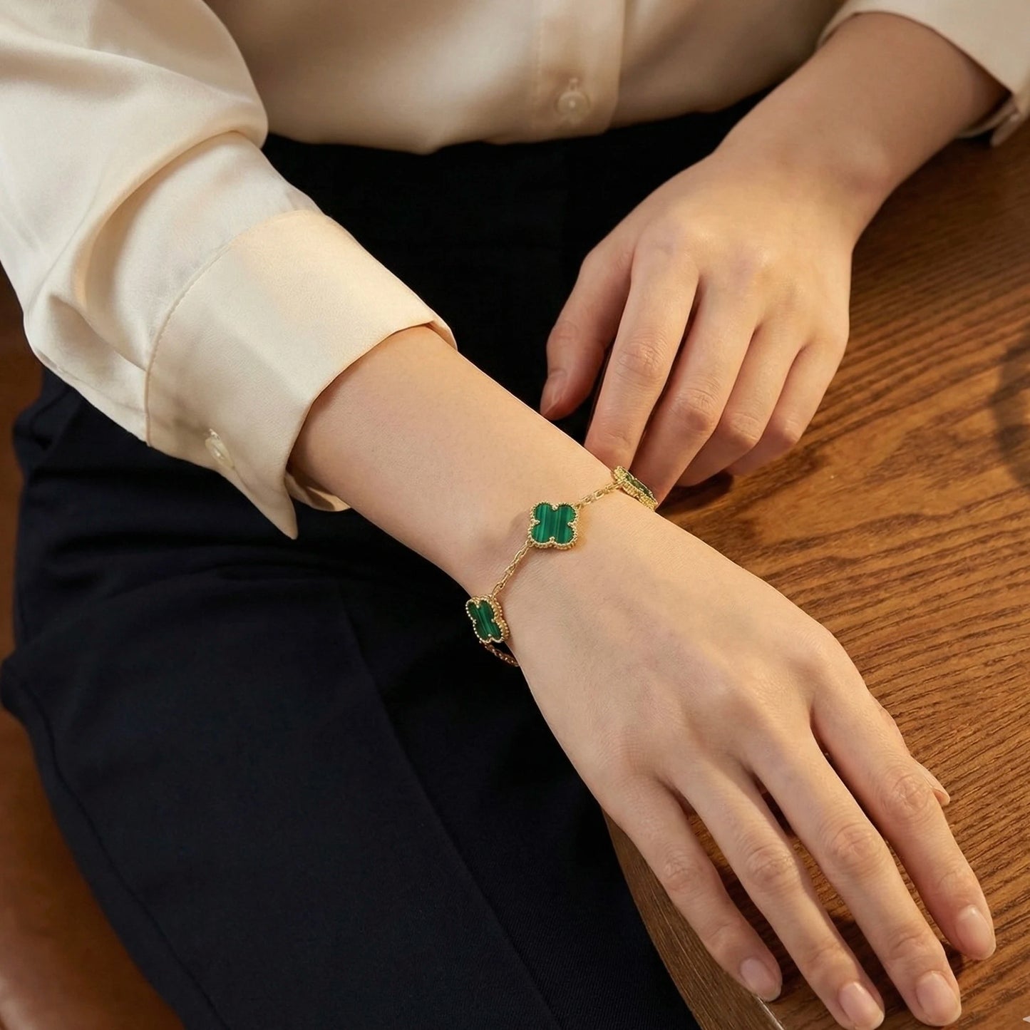Elegance Green Clover Bracelet